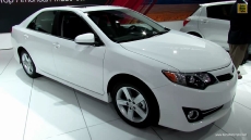 2013 Toyota Camry SE at 2013 Detroit Auto Show