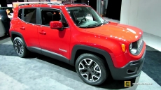 2015 Jeep Renegade Latitude at 2014 New York Auto Show